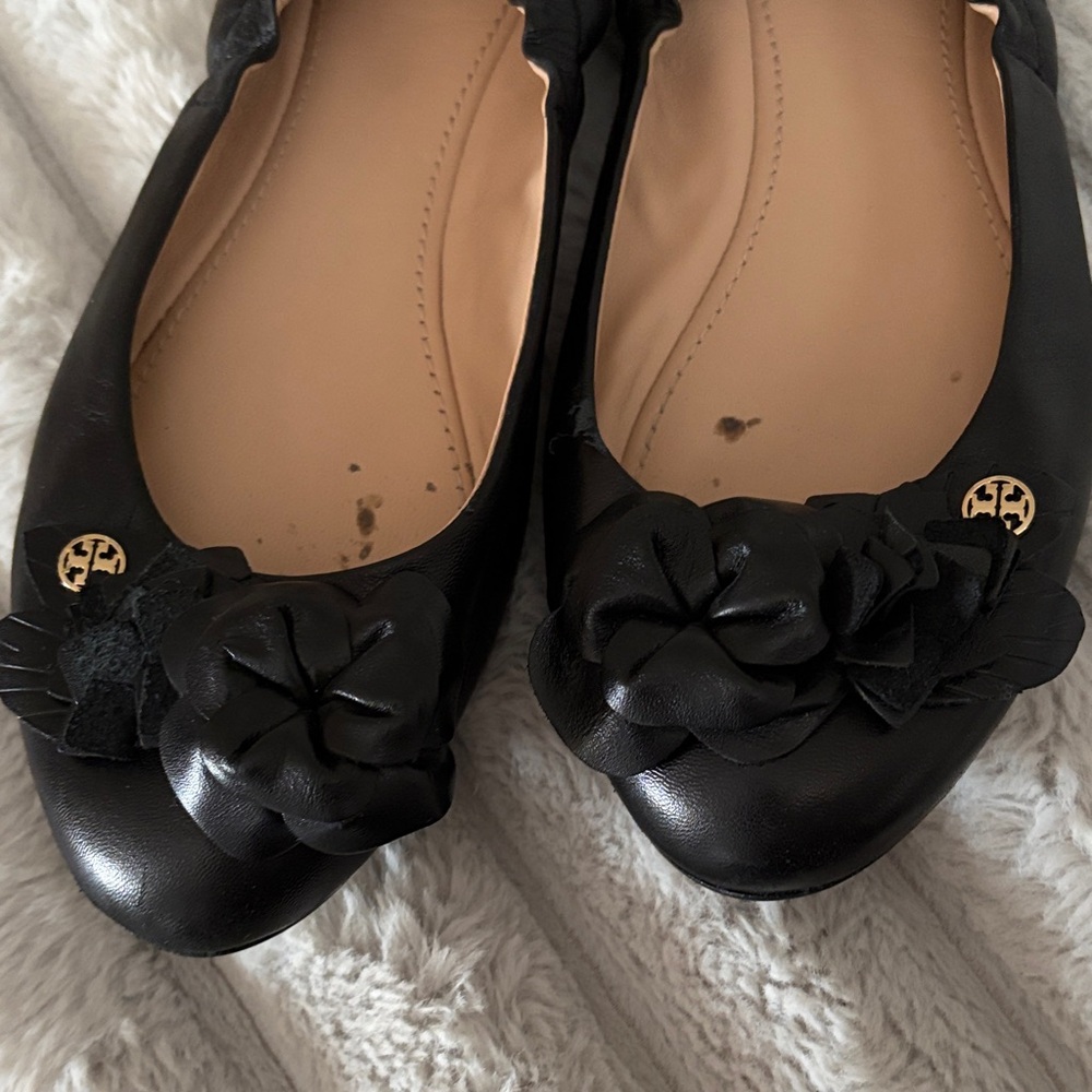 Black Tory Burch Flower Ballet Flats - 6.5 - Picture 2 of 5